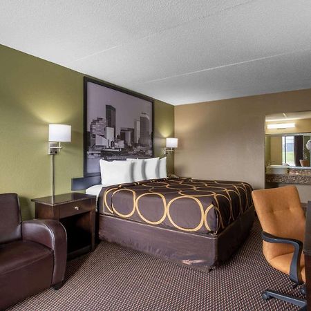 Super 8 By Wyndham Perrysburg-Toledo Hotel Exterior photo